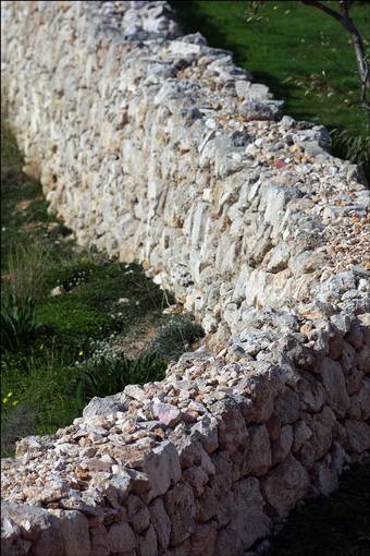 malta-rock-walls-2